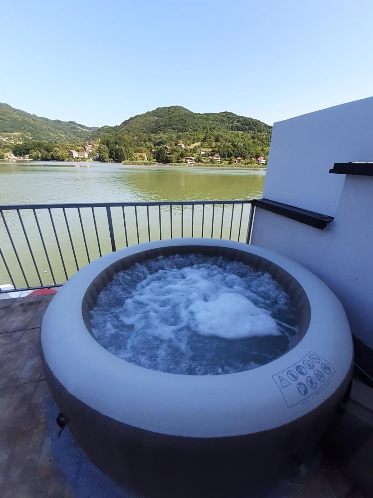 Vila Oaza - Zvornicko Jezero Zvornik Dış mekan fotoğraf